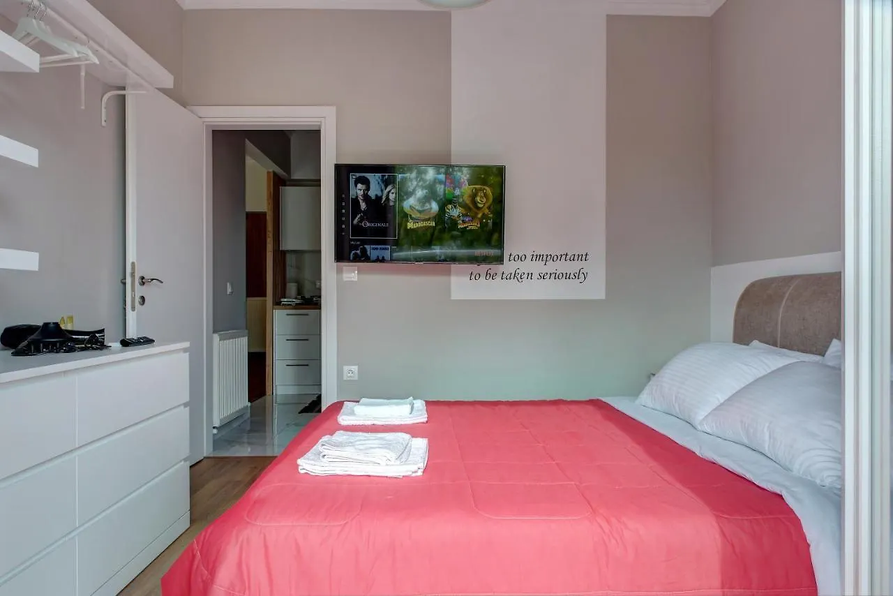 Modern Style Home Near The Train Station Thessaloniki Apartment