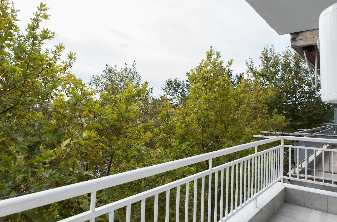 Modern Style Home Near The Train Station Salonic Apartament