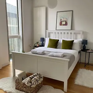 Shoreditch Cosy Flat, Next To Van Gogh Exhibition , London United Kingdom
